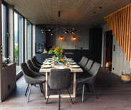 Hoda Cabin – Luxury Lodge with Hot Tub and Sauna